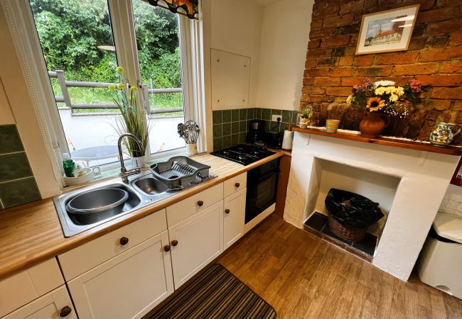 Cottage in Brading - Charnwood Cottage, The Isle of Wight.  Cottage in Brading - Charnwood Cottage, The Isle of Wight.