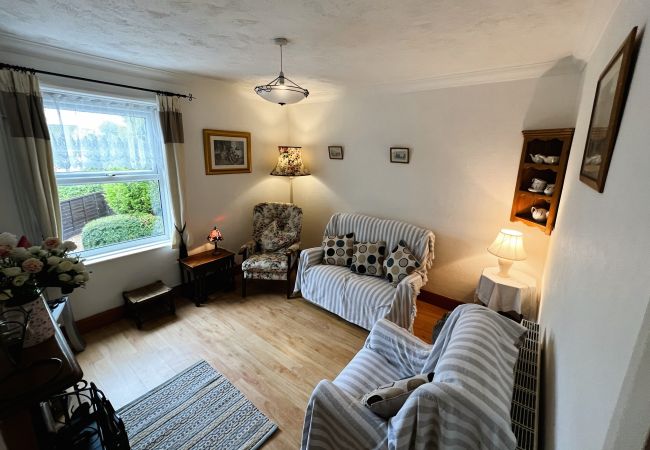 Cottage in Brading - Charnwood Cottage, The Isle of Wight.  Cottage in Brading - Charnwood Cottage, The Isle of Wight.