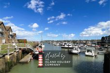 Terraced House in St Helens - North Quay, The Isle of Wight. Terraced House in St Helens - North Quay, The Isle of Wight.