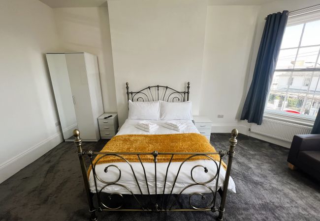 House in Ryde - George Street House, The Isle of Wight.  House in Ryde - George Street House, The Isle of Wight.