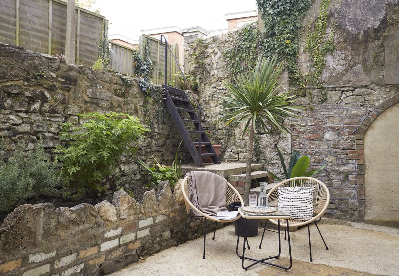 Apartment in Ryde - Wrafton House, Apartment 1, The Isle of Wight. 