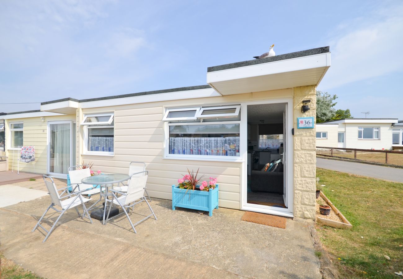 Chalet in Sandown - 36 Sandown Bay - Isle of Wight