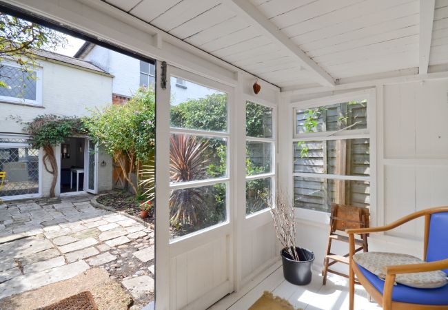 Cottage in Ryde - La Cotte The Isle of Wight Cottage in Ryde - La Cotte The Isle of Wight