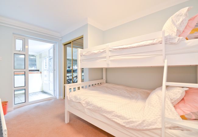 House in Gurnard - Princes Esplanade The Isle of Wight House in Gurnard - Princes Esplanade The Isle of Wight