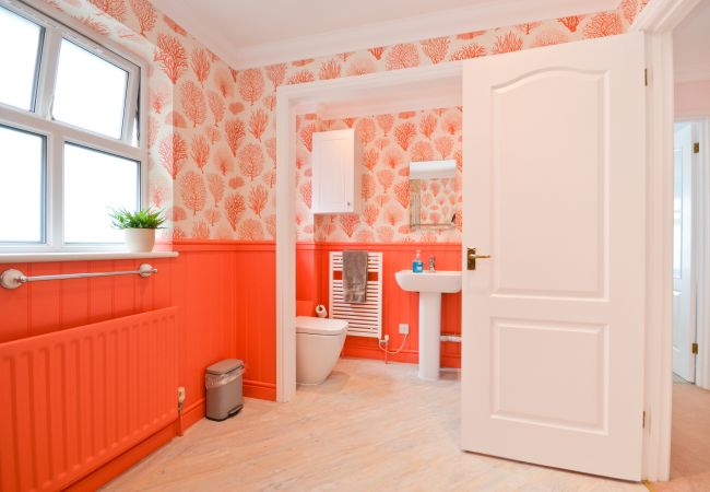 House in Gurnard - Princes Esplanade The Isle of Wight House in Gurnard - Princes Esplanade The Isle of Wight