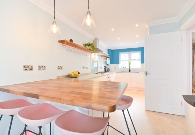 House in Gurnard - Princes Esplanade The Isle of Wight House in Gurnard - Princes Esplanade The Isle of Wight