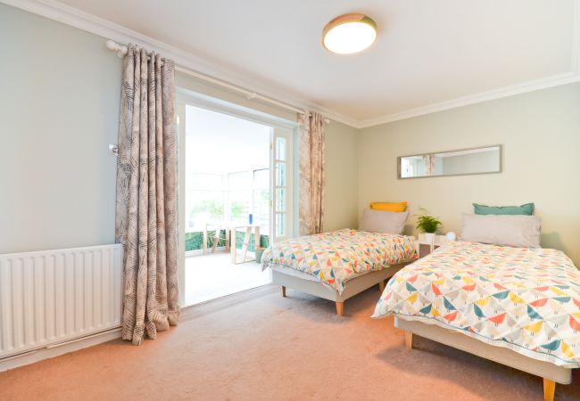 House in Gurnard - Princes Esplanade The Isle of Wight House in Gurnard - Princes Esplanade The Isle of Wight