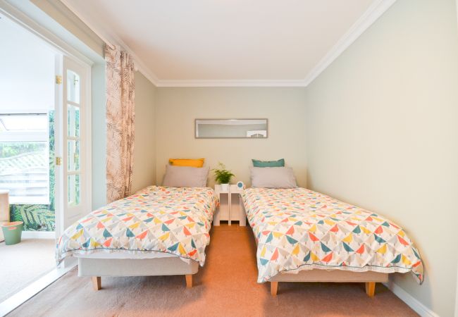 House in Gurnard - Princes Esplanade The Isle of Wight House in Gurnard - Princes Esplanade The Isle of Wight