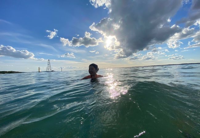 House in Gurnard - Princes Esplanade The Isle of Wight House in Gurnard - Princes Esplanade The Isle of Wight