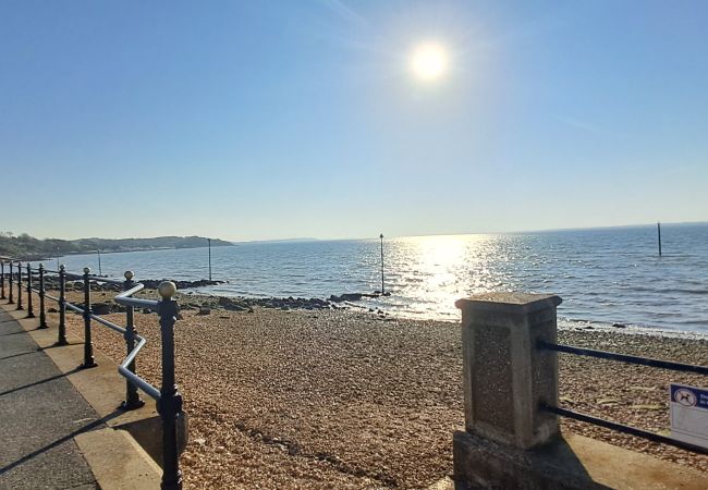 House in Gurnard - Princes Esplanade The Isle of Wight House in Gurnard - Princes Esplanade The Isle of Wight