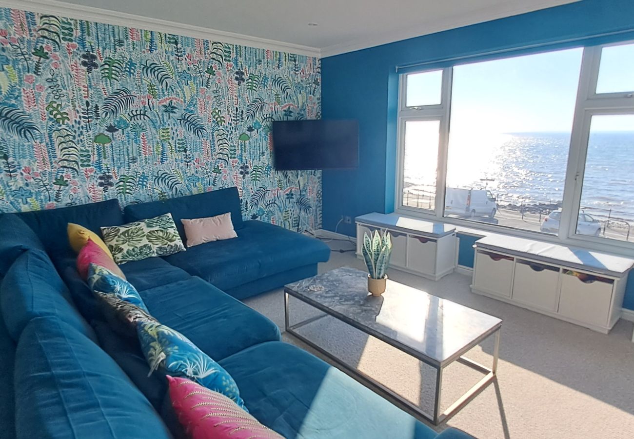 House in Gurnard - Princes Esplanade The Isle of Wight
