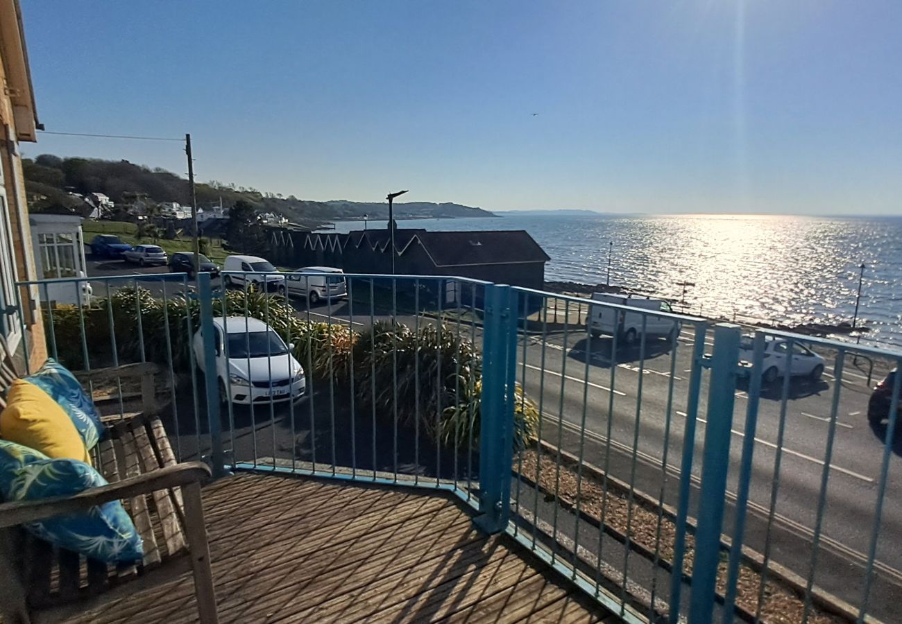 House in Gurnard - Princes Esplanade The Isle of Wight