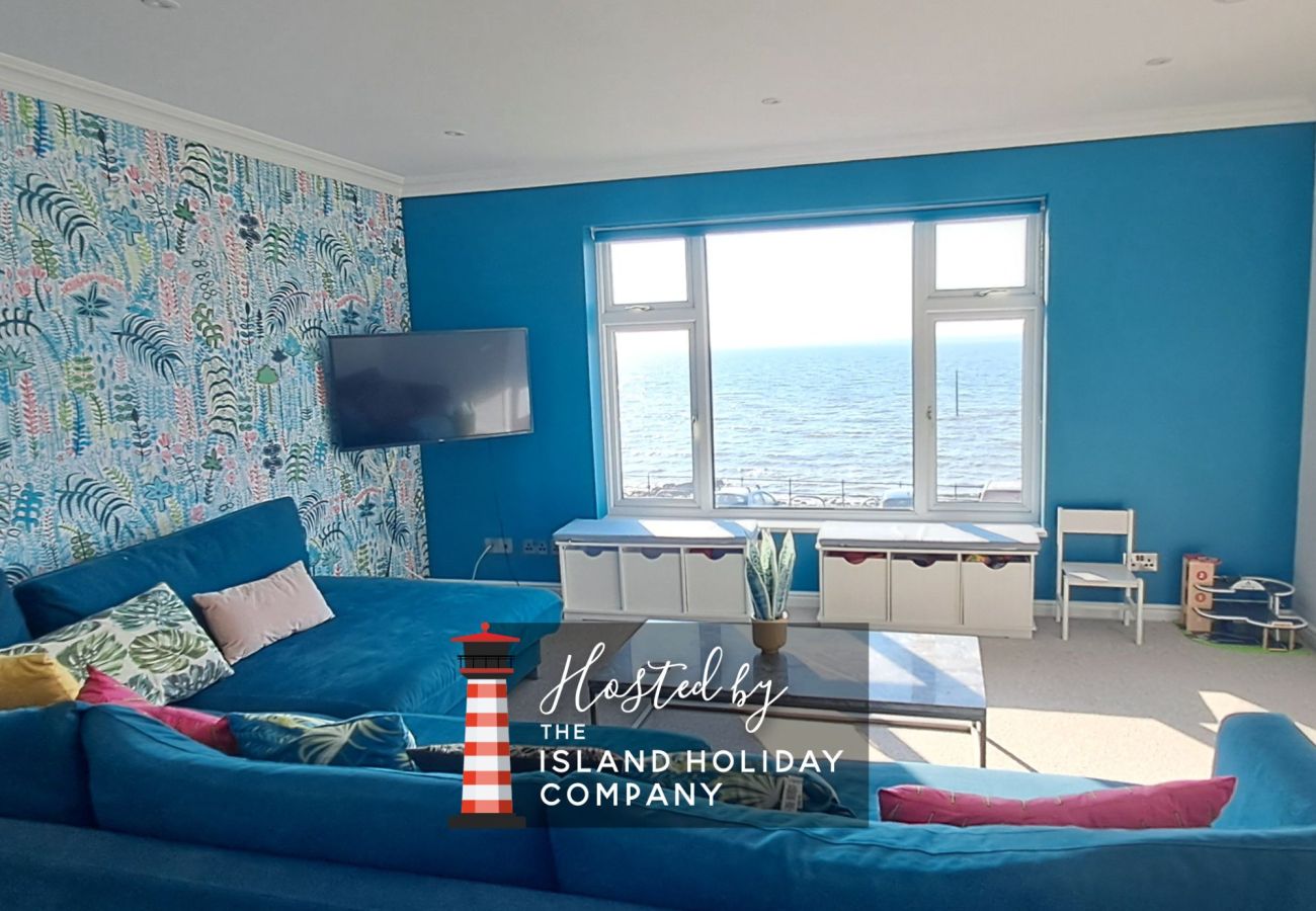 House in Gurnard - Princes Esplanade The Isle of Wight