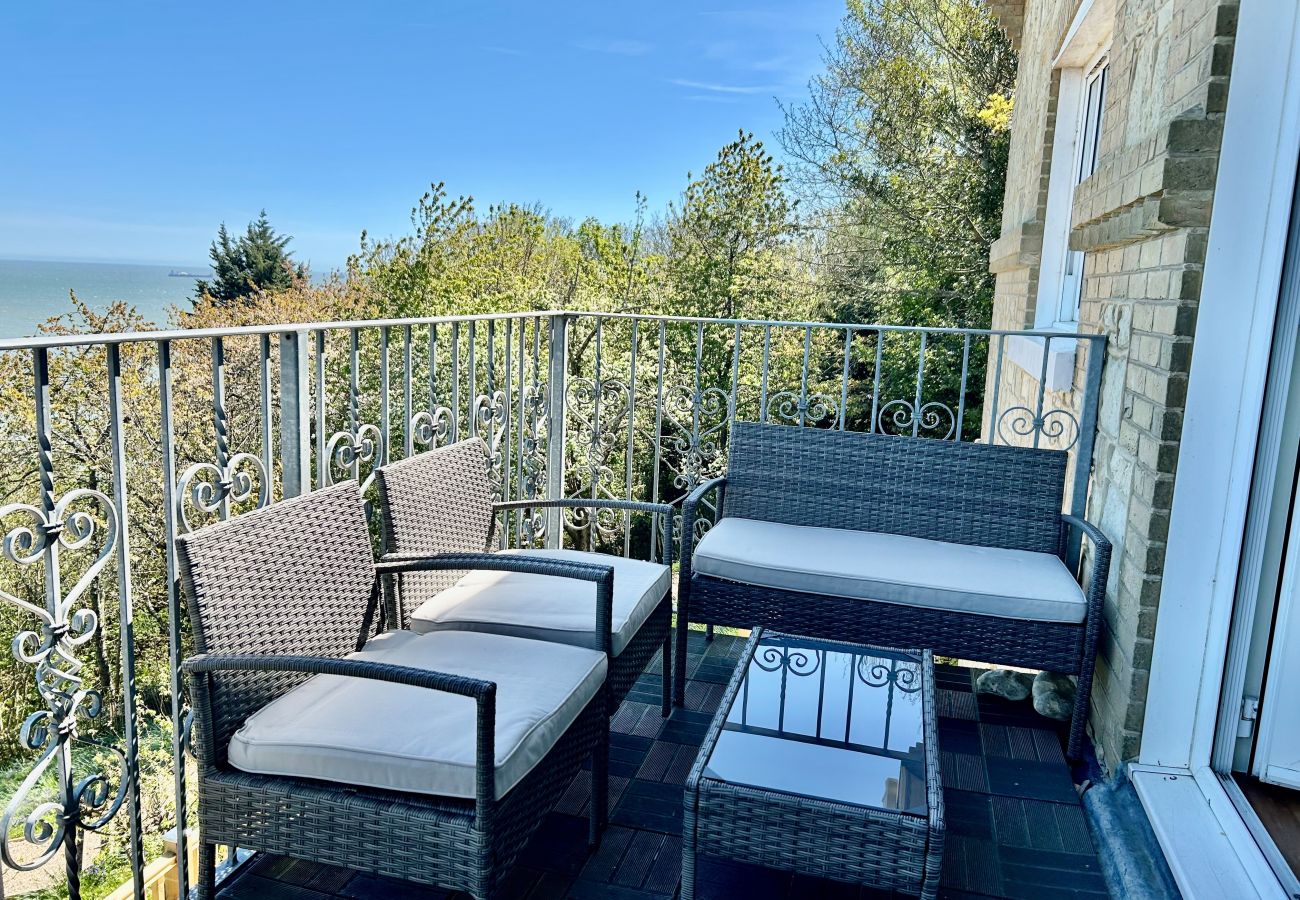 Apartment in Shanklin - Shanklin Stunning Sea Views