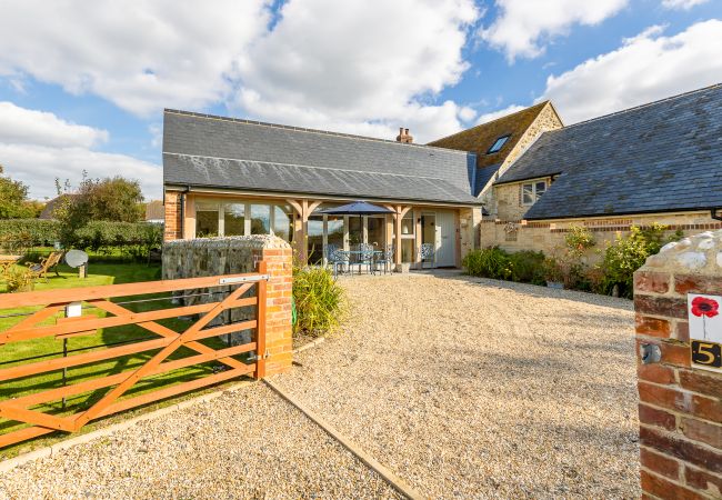 Cottage in Brighstone - The Poppies The Isle of Wight Cottage in Brighstone - The Poppies The Isle of Wight