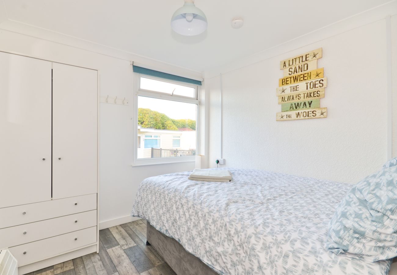 Chalet in Sandown - Sunny Daze - Isle of Wight