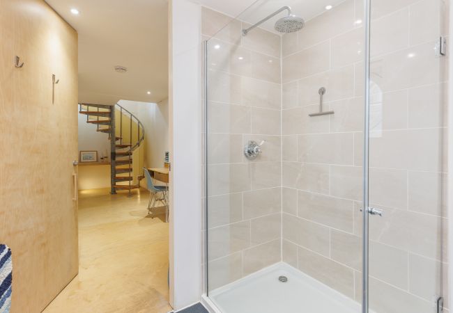 Chalet in Gurnard - The Deck House, Isle of Wight Chalet in Gurnard - The Deck House, Isle of Wight