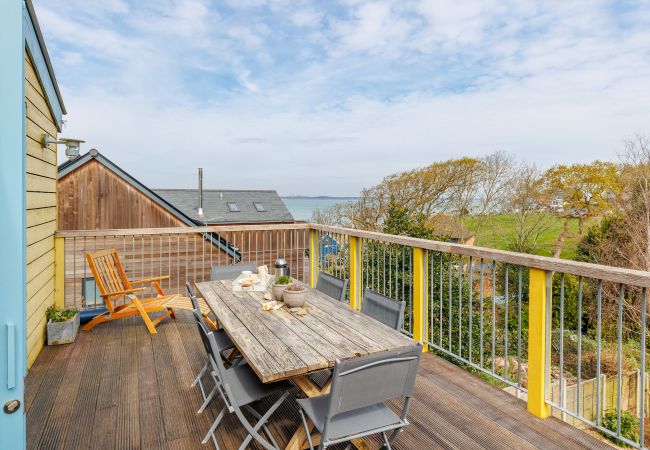 Chalet in Gurnard - The Deck House, Isle of Wight Chalet in Gurnard - The Deck House, Isle of Wight