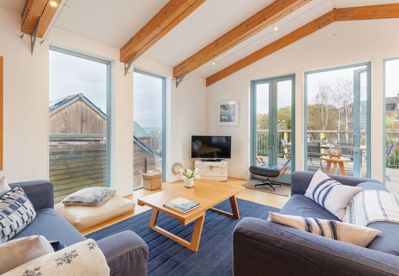 Chalet in Gurnard - The Deck House, Isle of Wight