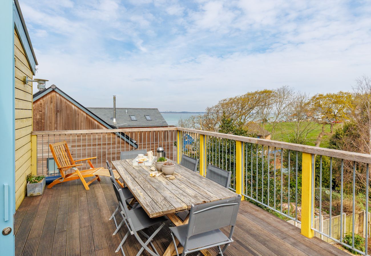 Chalet in Gurnard - The Deck House, Isle of Wight