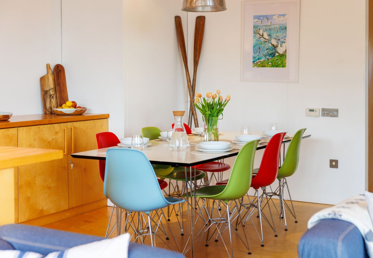 Chalet in Gurnard - The Deck House, Isle of Wight