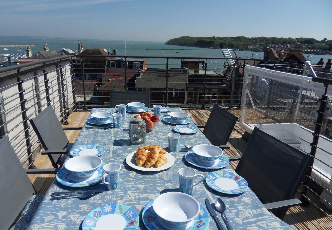 Terraced House in Cowes - Penderic - Isle of Wight