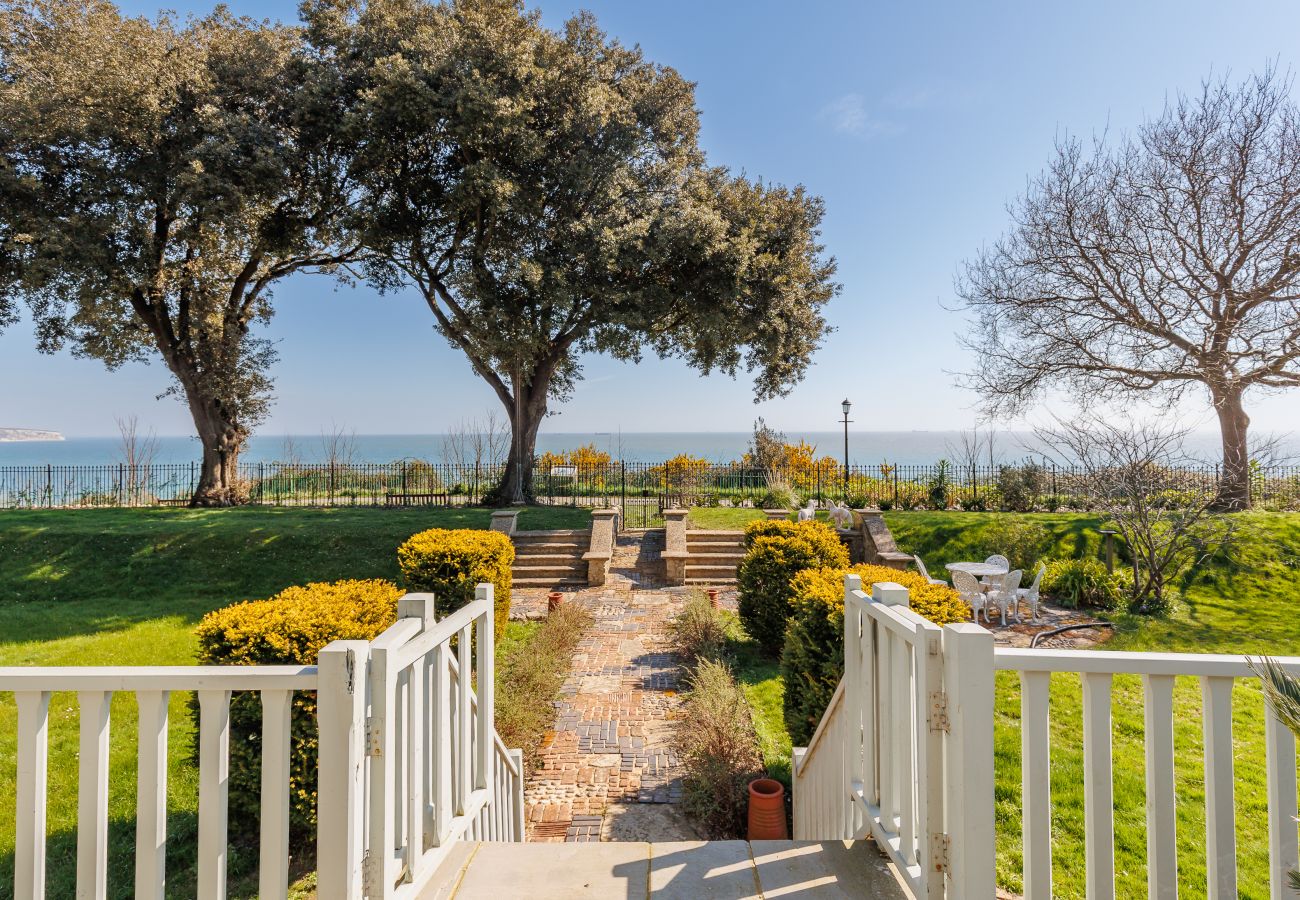 Residence in Shanklin - Old Vicarage Garden Apartment - Isle of Wight
