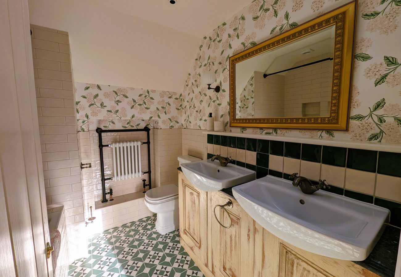 Apartment in Shanklin - Old Vicarage Upper Apartment - Isle of Wight