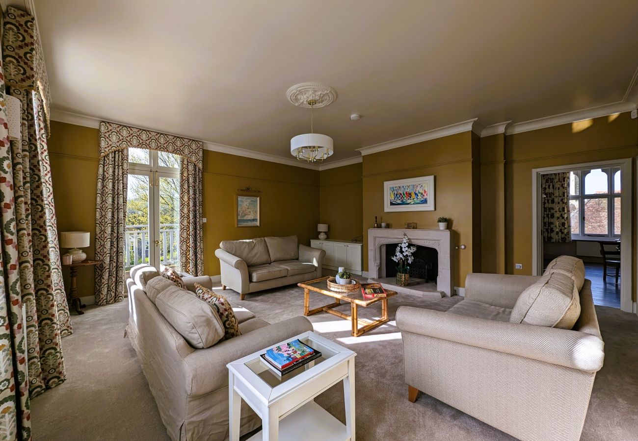 Apartment in Shanklin - Old Vicarage Upper Apartment - Isle of Wight