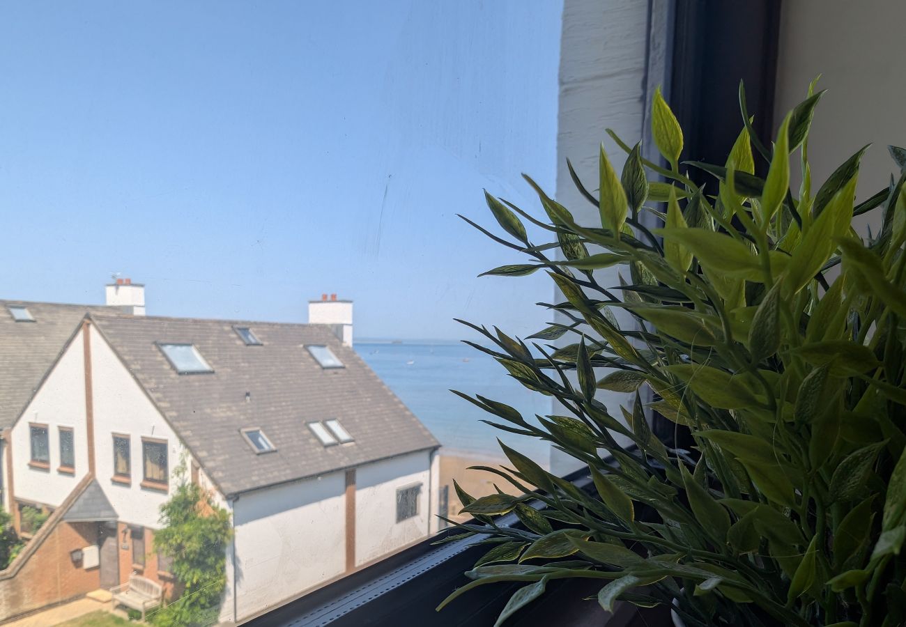 Apartment in Seaview - 19 Seaview Bay - Isle of Wight