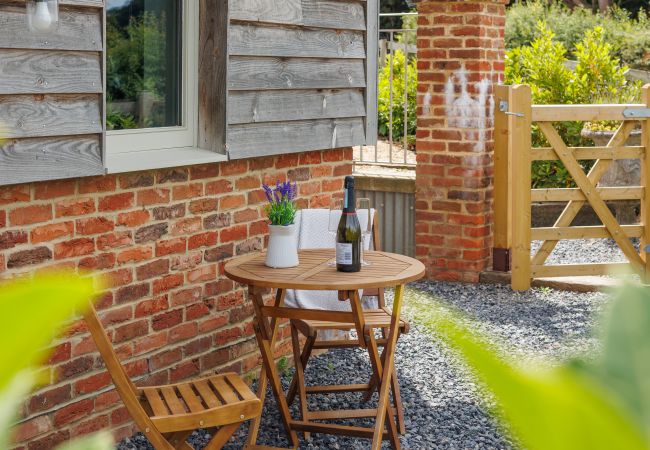 Studio in Ryde - The Little Dairy Studio - Isle of Wight Studio in Ryde - The Little Dairy Studio - Isle of Wight