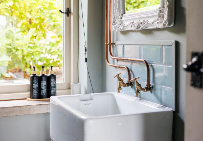 Studio in Ryde - The Little Dairy Studio - Isle of Wight Studio in Ryde - The Little Dairy Studio - Isle of Wight