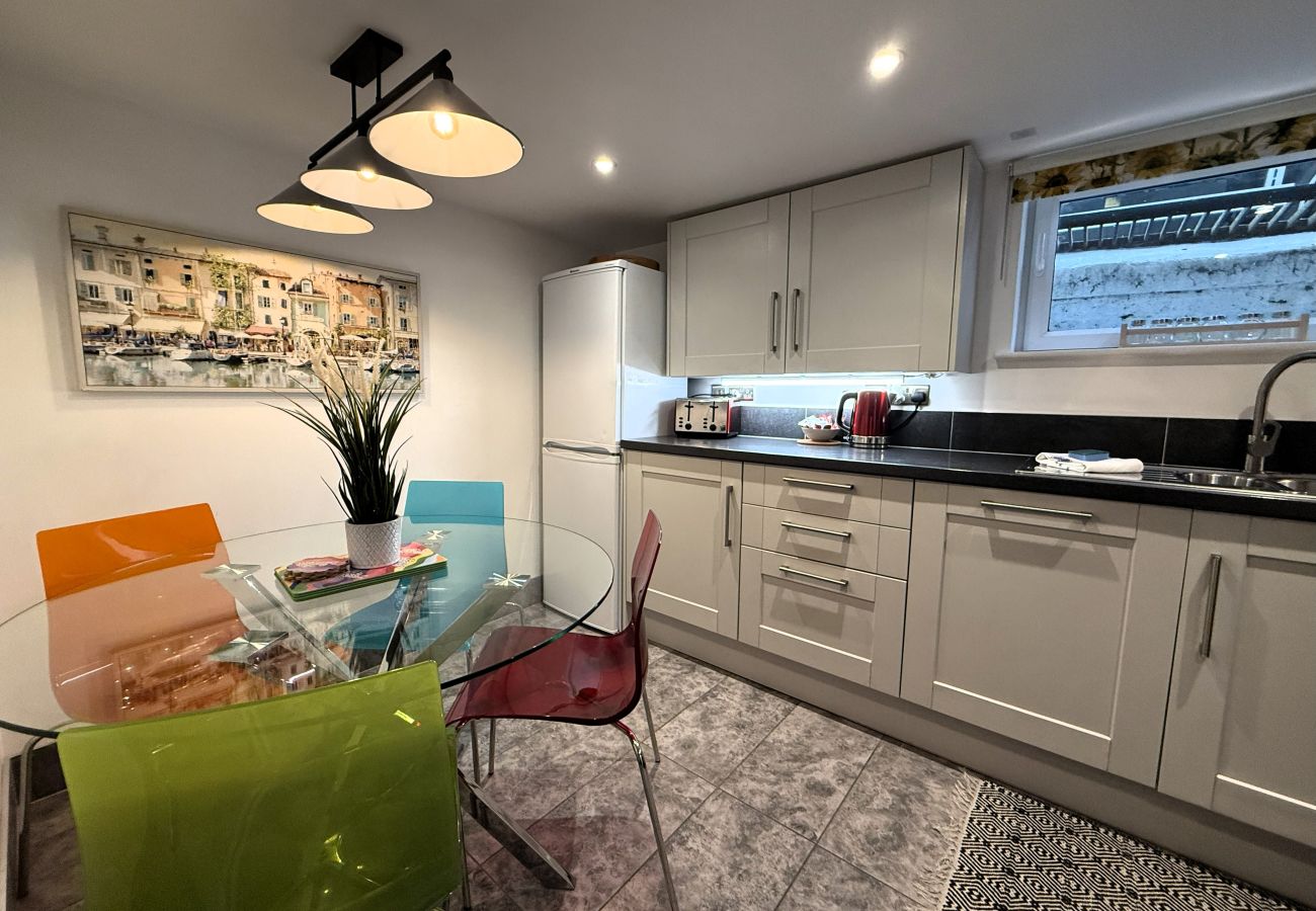 House in Ryde - Castle Cottage, Ryde, Isle of Wight