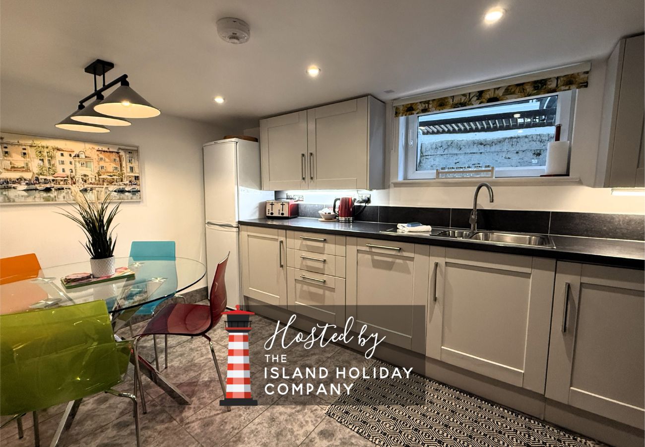 House in Ryde - Castle Cottage, Ryde, Isle of Wight