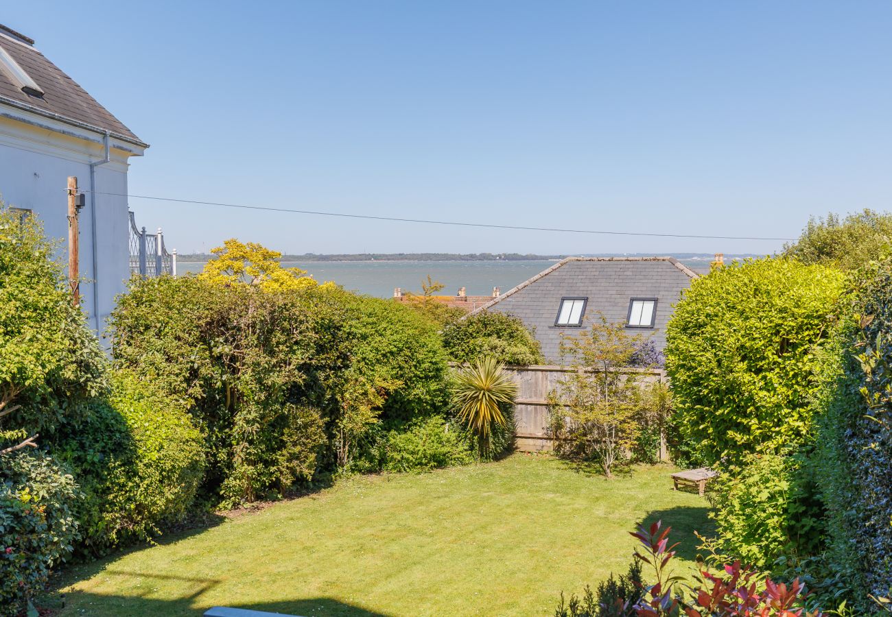 Apartment in Cowes - Solent Garden 