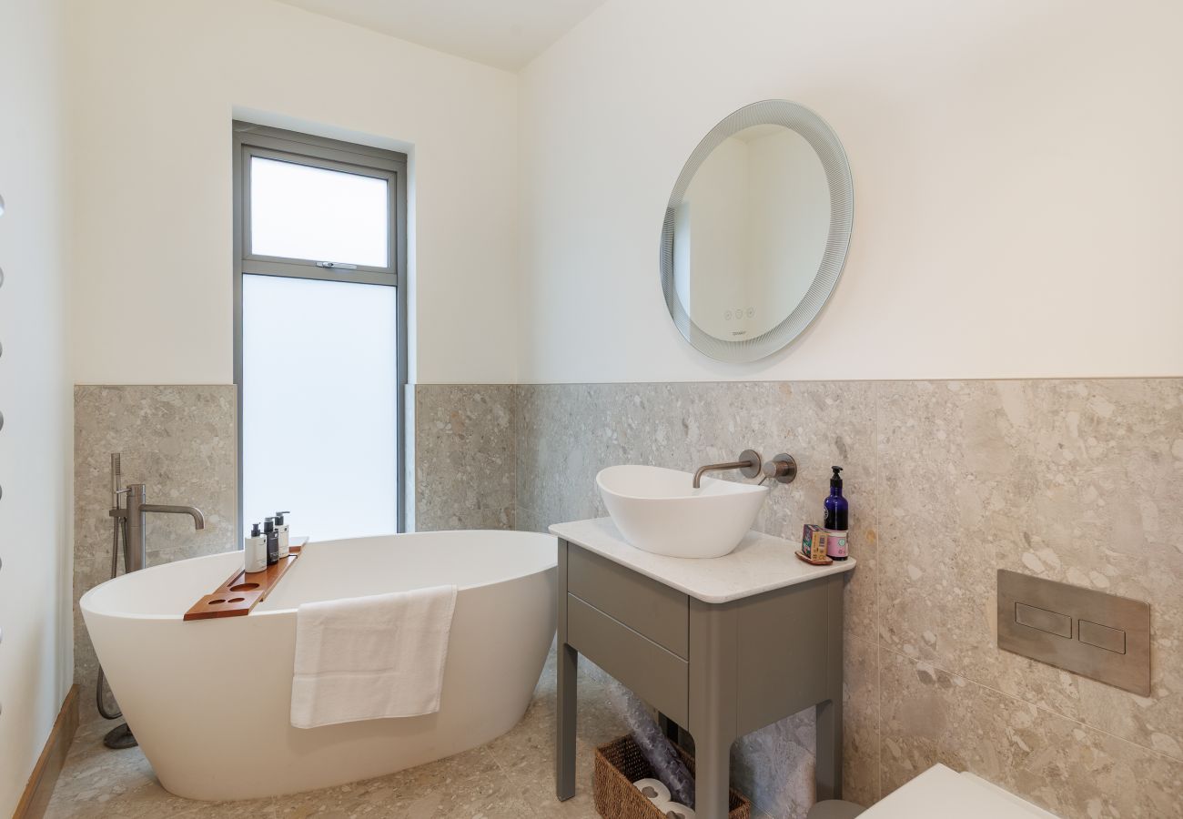 House in Gurnard - Rena's Retreat