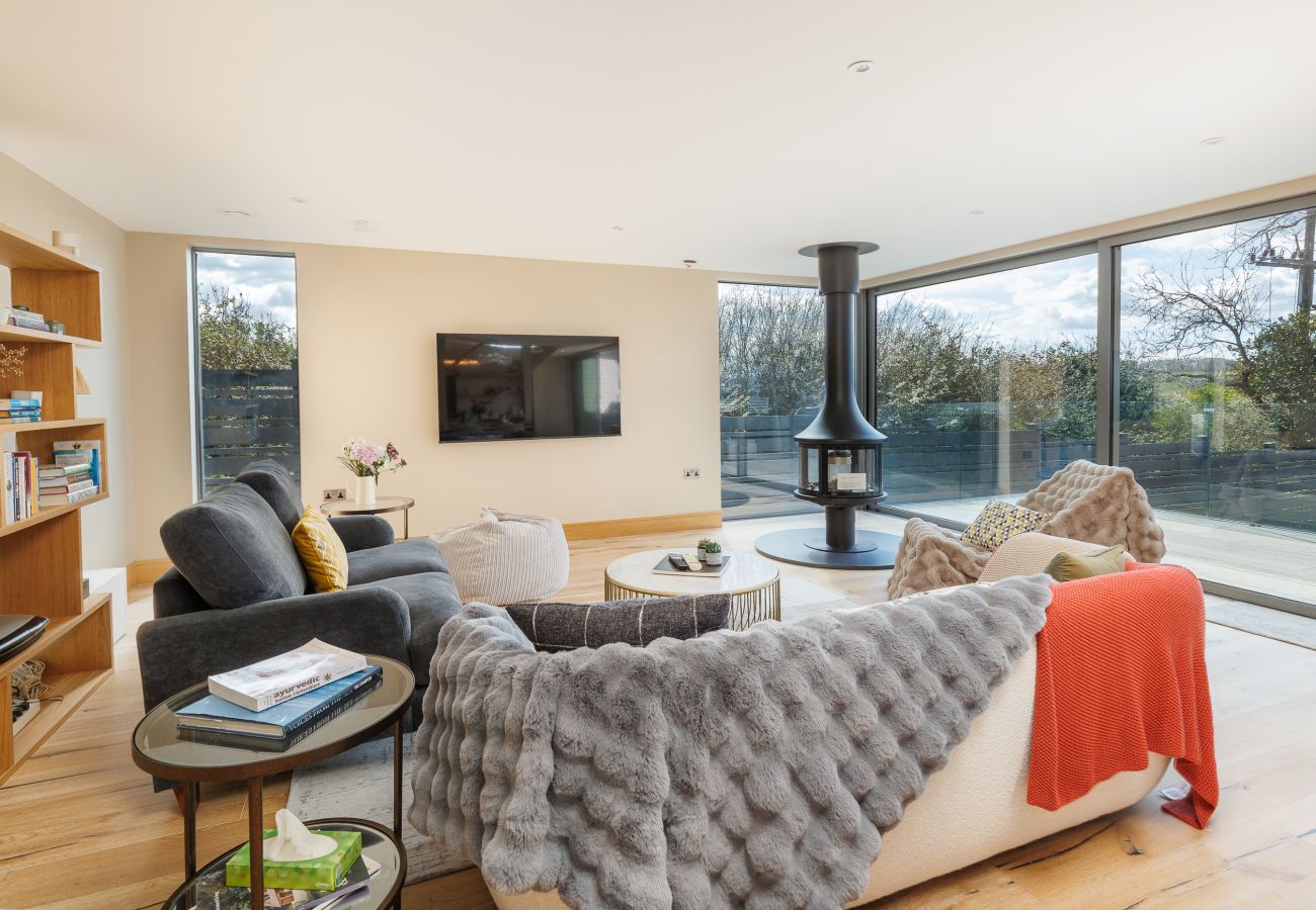 House in Gurnard - Rena's Retreat