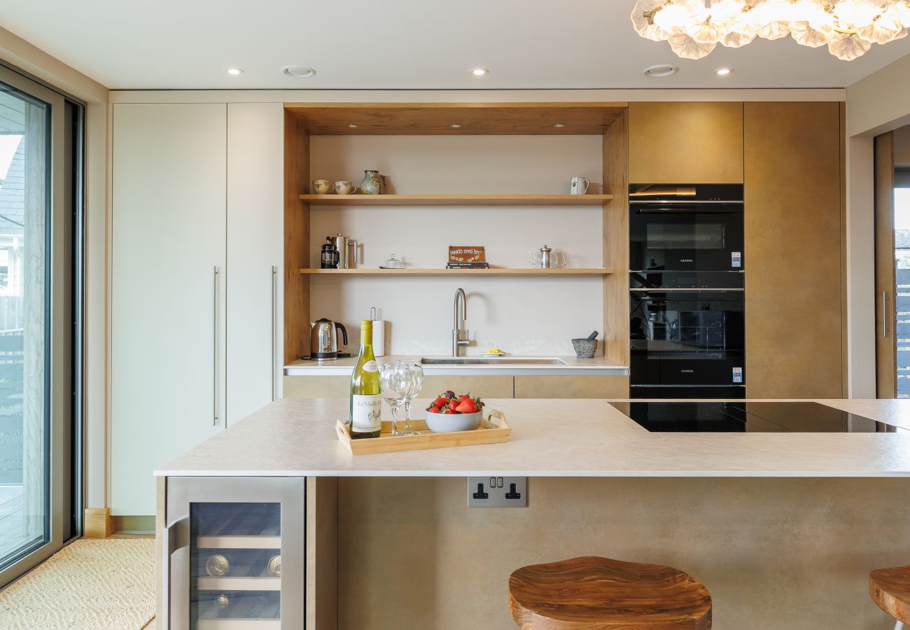 House in Gurnard - Rena's Retreat