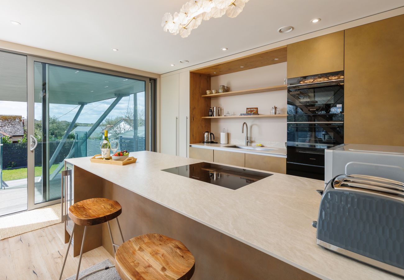 House in Gurnard - Rena's Retreat