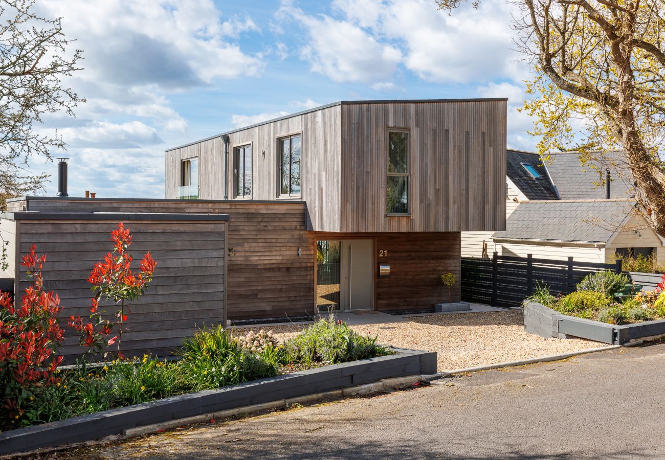 House in Gurnard - Rena's Retreat