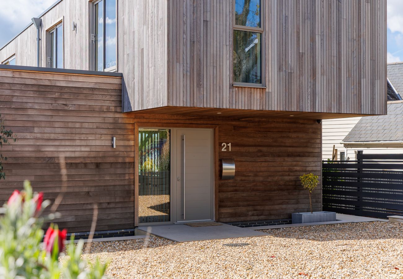 House in Gurnard - Rena's Retreat