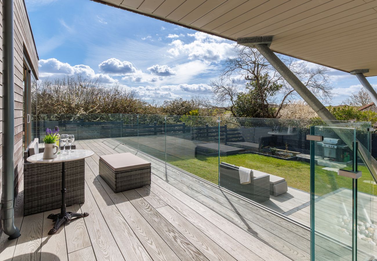 House in Gurnard - Rena's Retreat