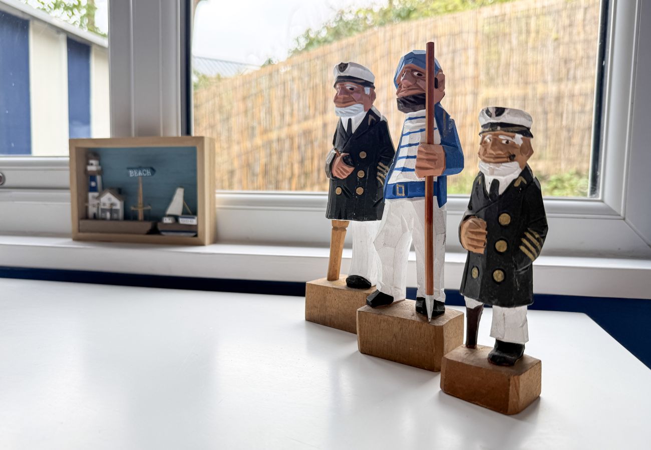 Bungalow in Bembridge - Red Cedars