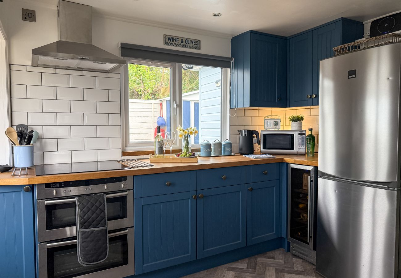 Bungalow in Bembridge - Red Cedars