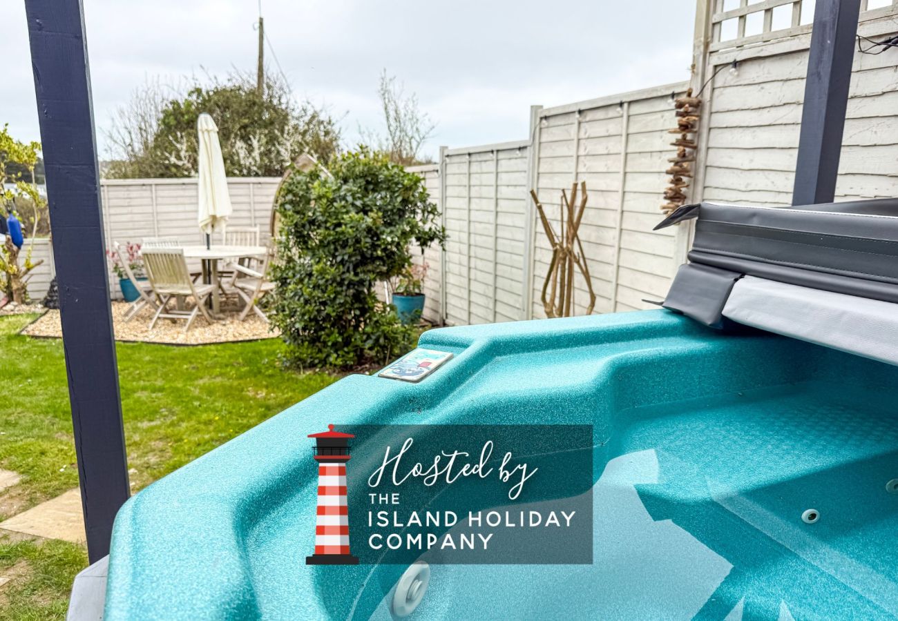 Bungalow in Bembridge - Red Cedars