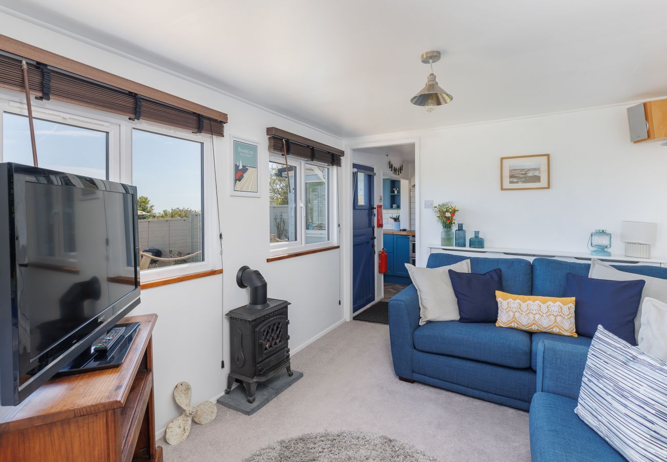 Bungalow in Bembridge - Red Cedars with Private Hot Tub 