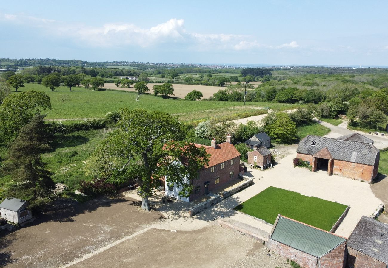 House in Brading - The Farmhouse at Nunwell 