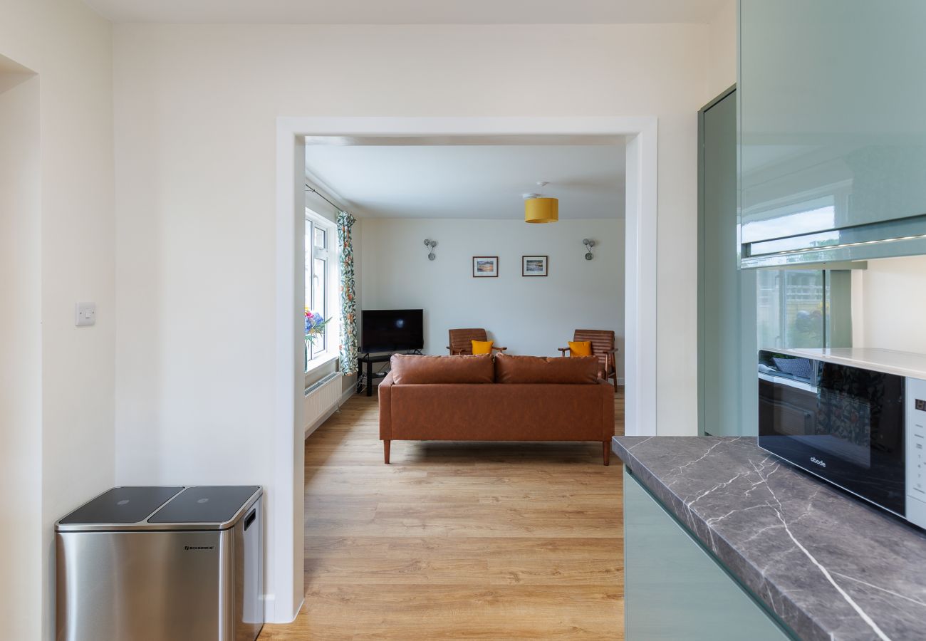 Bungalow in Freshwater - Westway