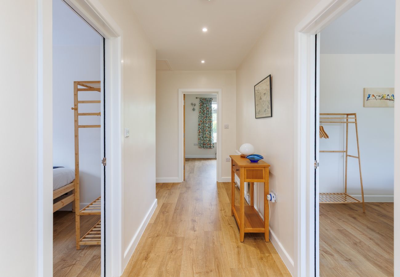 Bungalow in Freshwater - Westway