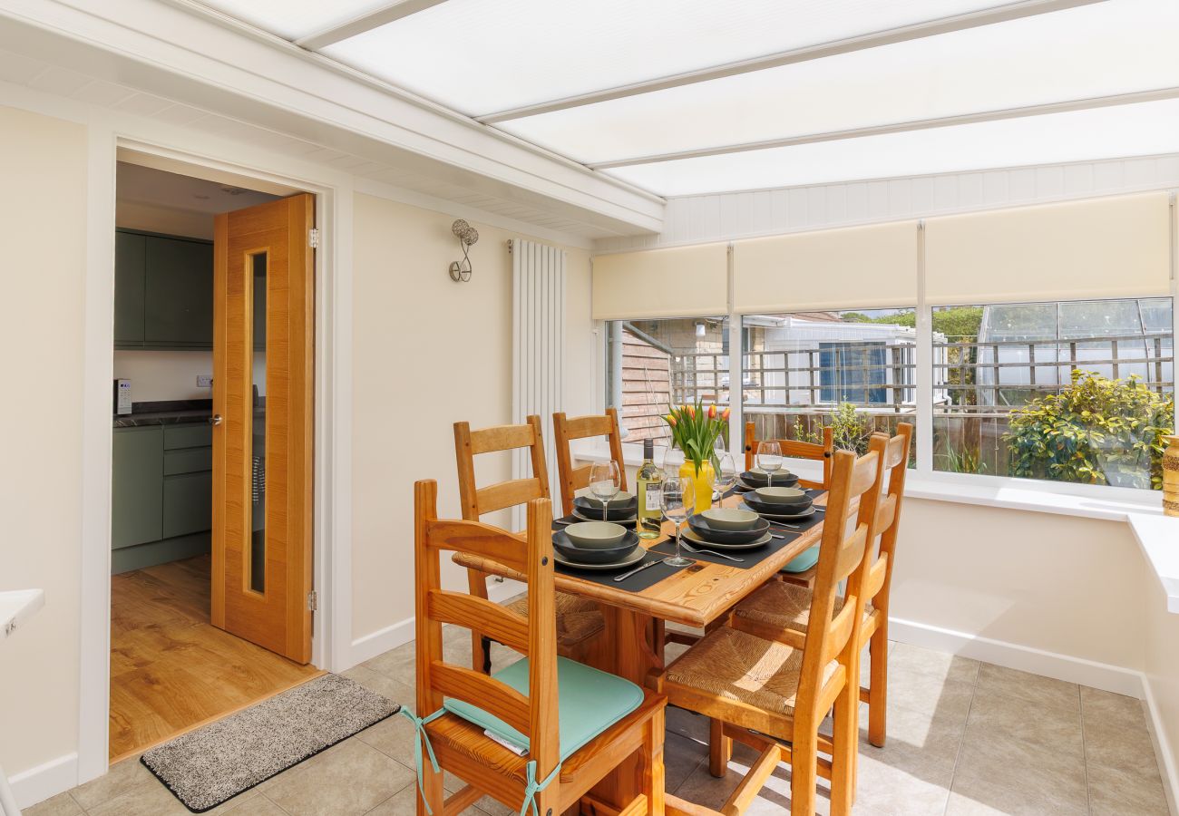 Bungalow in Freshwater - Westway
